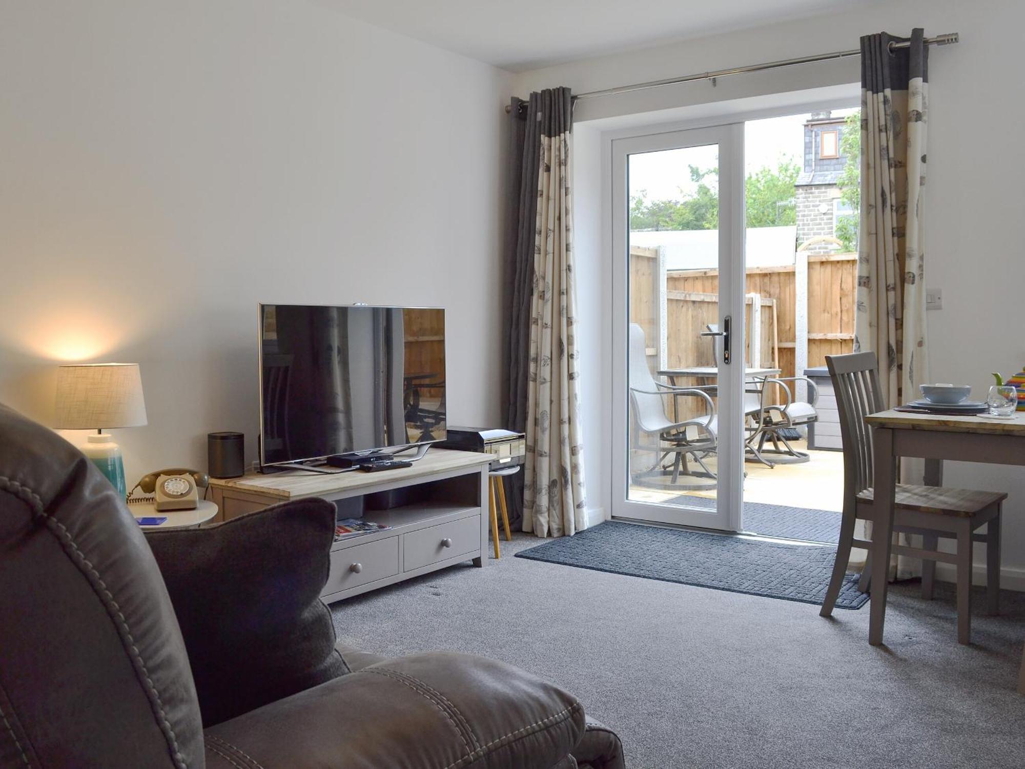Shepley Mews Villa Glossop Bagian luar foto